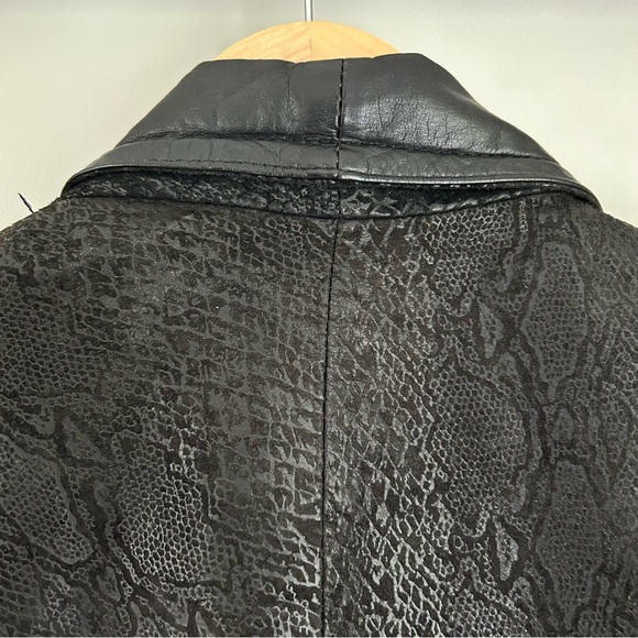 Vintage 80s Black Leather Coat Jacket Large Shoulders - Picture 13 of 16